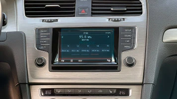 Sticlă hibridă de protecție Pixsel monitor VOLKSWAGEN E-GOLF - 5.8“ 2014 - 2016