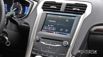 Sticlă de protecție Pixsel monitor FORD MONDEO - 8.1“ 2014 - 2019